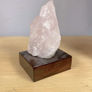 rose quartz on stand